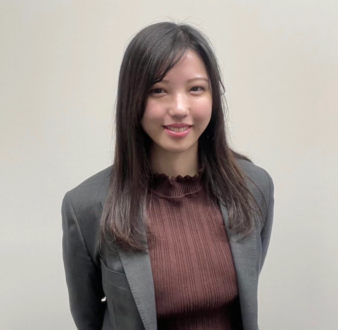 代表 小林 晴香